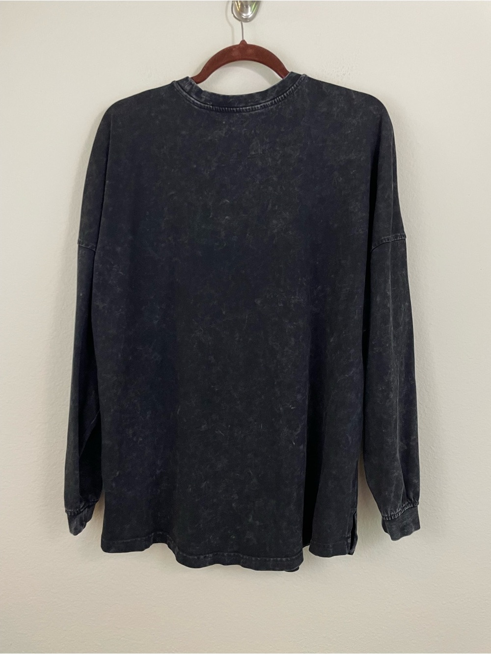 Ariat Black Mineral Washed Cowgirl Era Long Sleeve Oversized Tee Shirt Size M - Picture 7 of 10